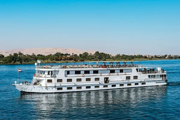 Теплоход Jaz Al Qassida