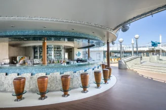 Бар The Glass на теплоходе MSC Fantasia