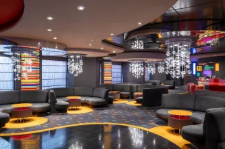 Лаундж-бар Manhattan Bar на теплоходе MSC Fantasia