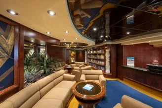 Библиотека в консьерж-зоне MSC Yacht Club на теплоходе MSC Fantasia