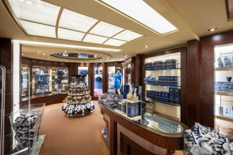 Фирменный магазин MSC Cruises на теплоходе MSC Fantasia