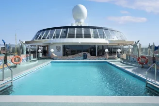 Бассейн Lido Catalano на теплоходе MSC Fantasia