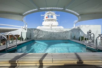 Бассейн The One MSC Yacht Club на теплоходе MSC Fantasia