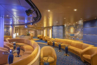 Шоу-лаундж Le Cabaret на теплоходе MSC Lirica