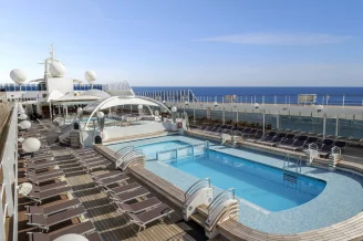 Бассейны Le Piscine на теплоходе MSC Lirica