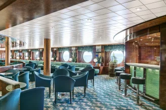 Шоу-лаундж-бар Manhattan на теплоходе MSC Sinfonia