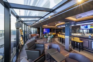 Спорт-бар на теплоходе MSC Seashore