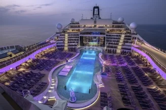 Зона бассейна на теплоходе MSC World Europa