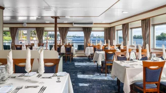 Ресторан «Толстой»  на теплоходе Маленький принц