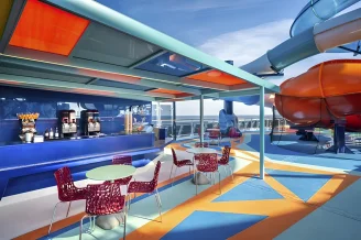 Бар Ocean Cay на теплоходе MSC Euribia