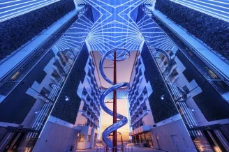 Променад World на теплоходе MSC World America