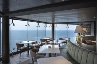 Ресторан шведский стол на теплоходе MSC World America