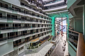 Променад на теплоходе MSC World Europa