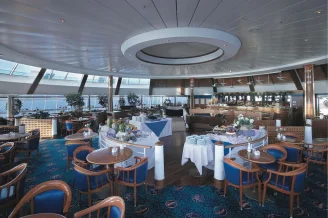 Кафе Windjammer на теплоходе Grandeur of the Seas