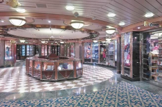 Галерея бутиков на теплоходе Grandeur of the Seas