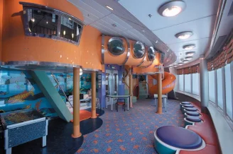 Игровой зал (Playroom) на теплоходе Grandeur of the Seas