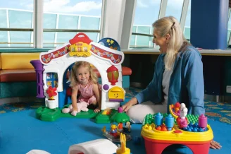Детский клуб Royal Tots на теплоходе Grandeur of the Seas